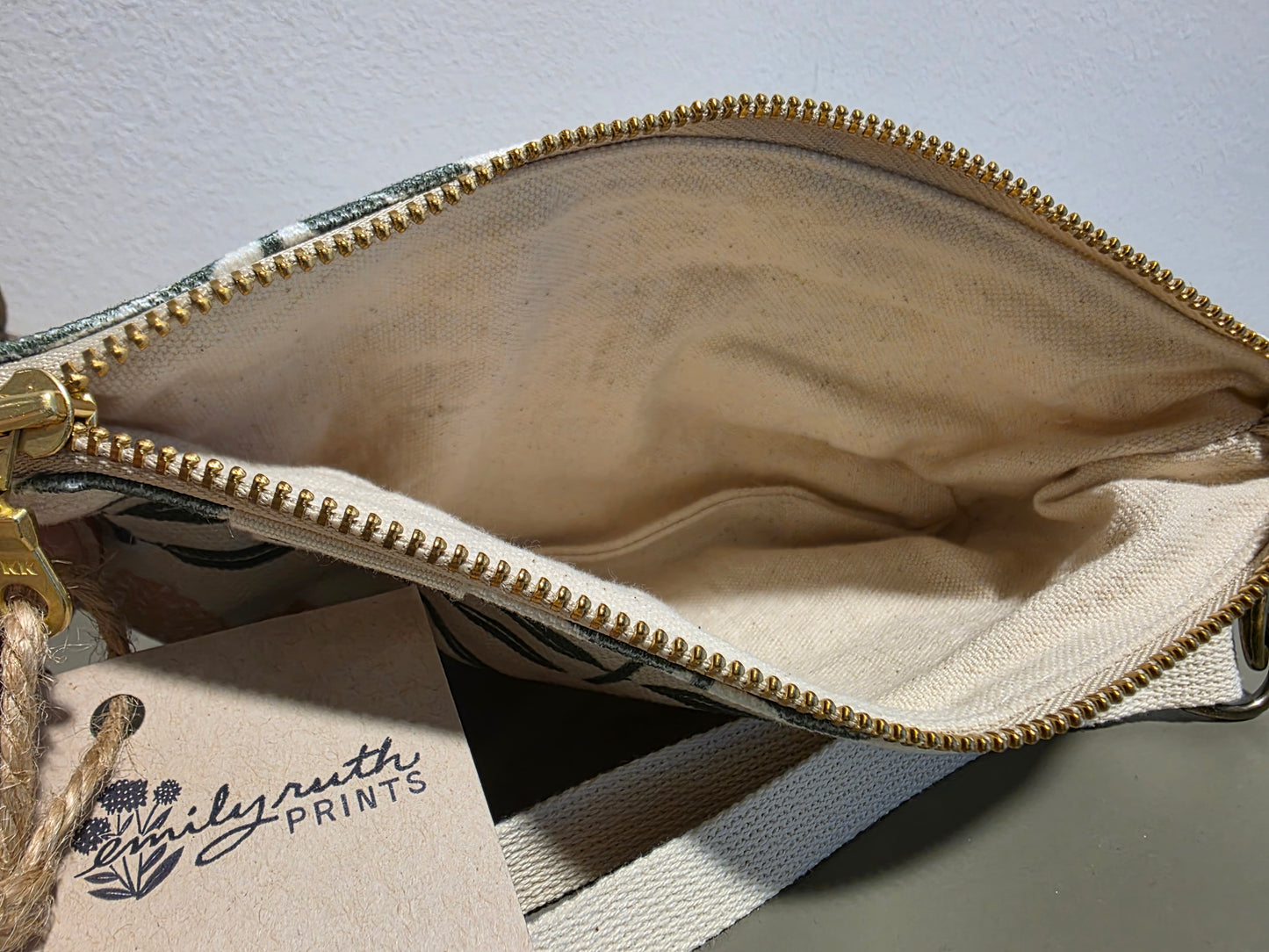 Clip-on Pouch - Canvas - Dogwoods