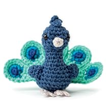 Book - Mini Amigurumi Birds: 25 Tiny Flying Creatures to Crochet by Sarah Abbondio (Hardback)