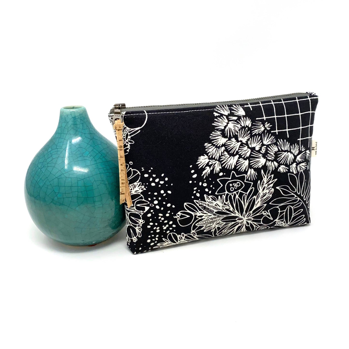 Pouch - Organic Slim Zip - Black Overgrowth