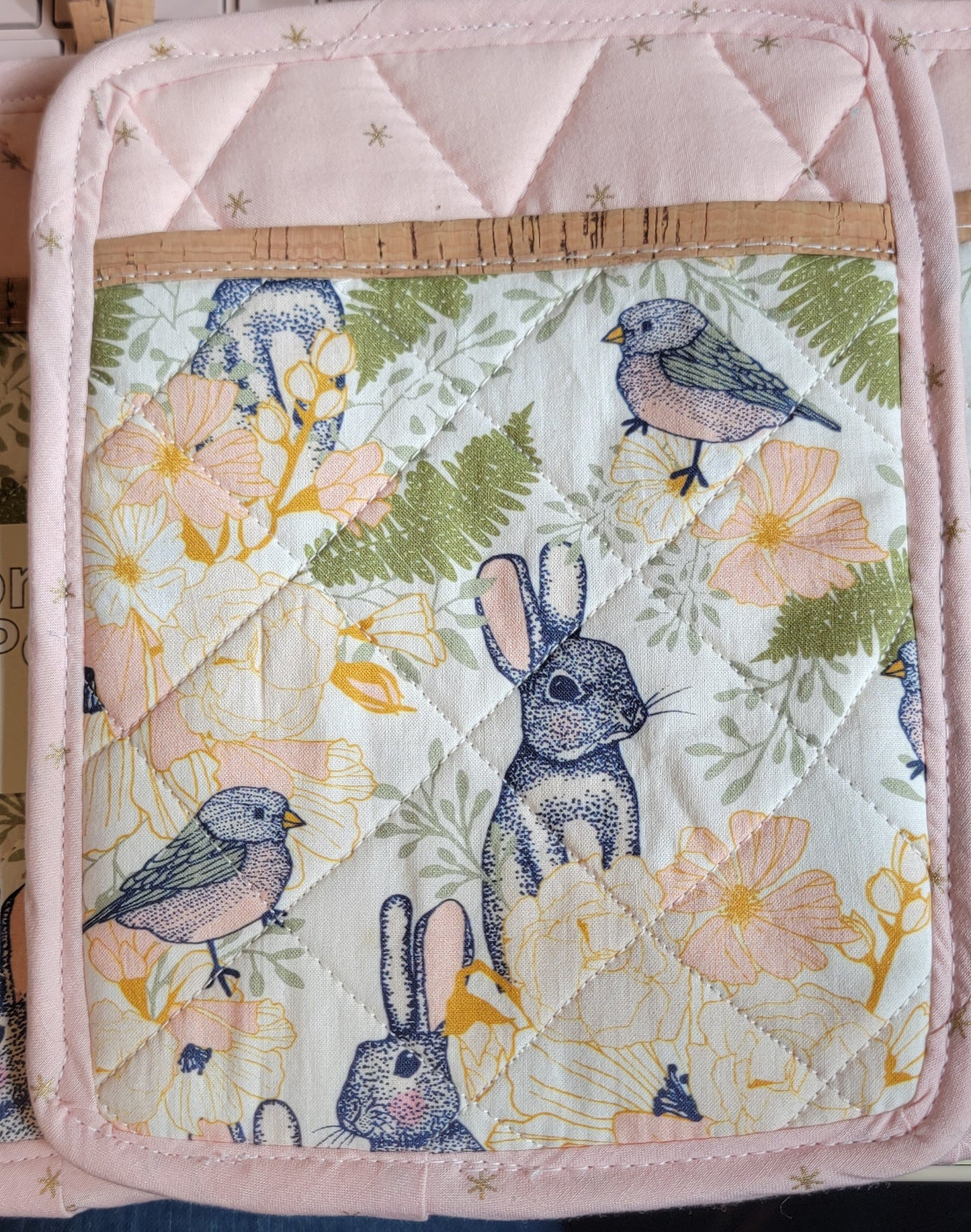 Pot Holder with Pocket - Cork & Cotton Sustainable - Rabbits and Birds