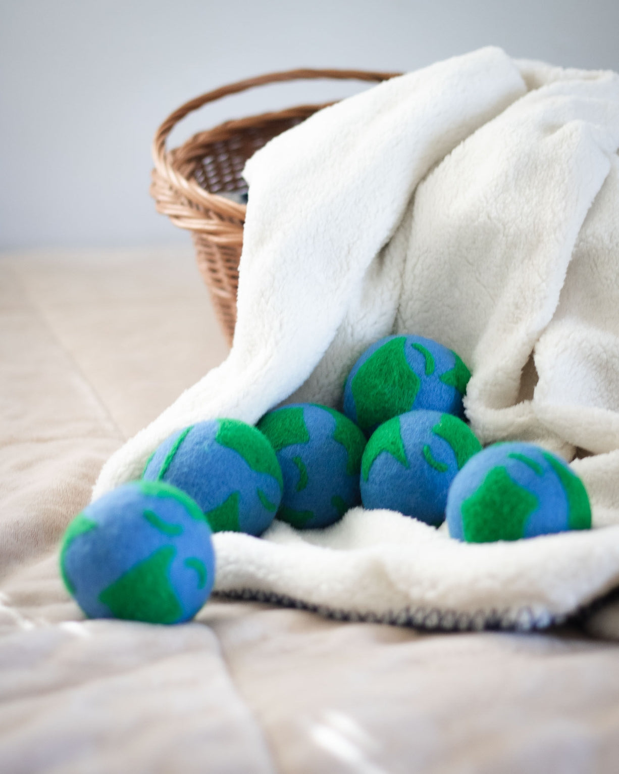 Eco-Laundry - Wool Dryer Ball - Mama Earth