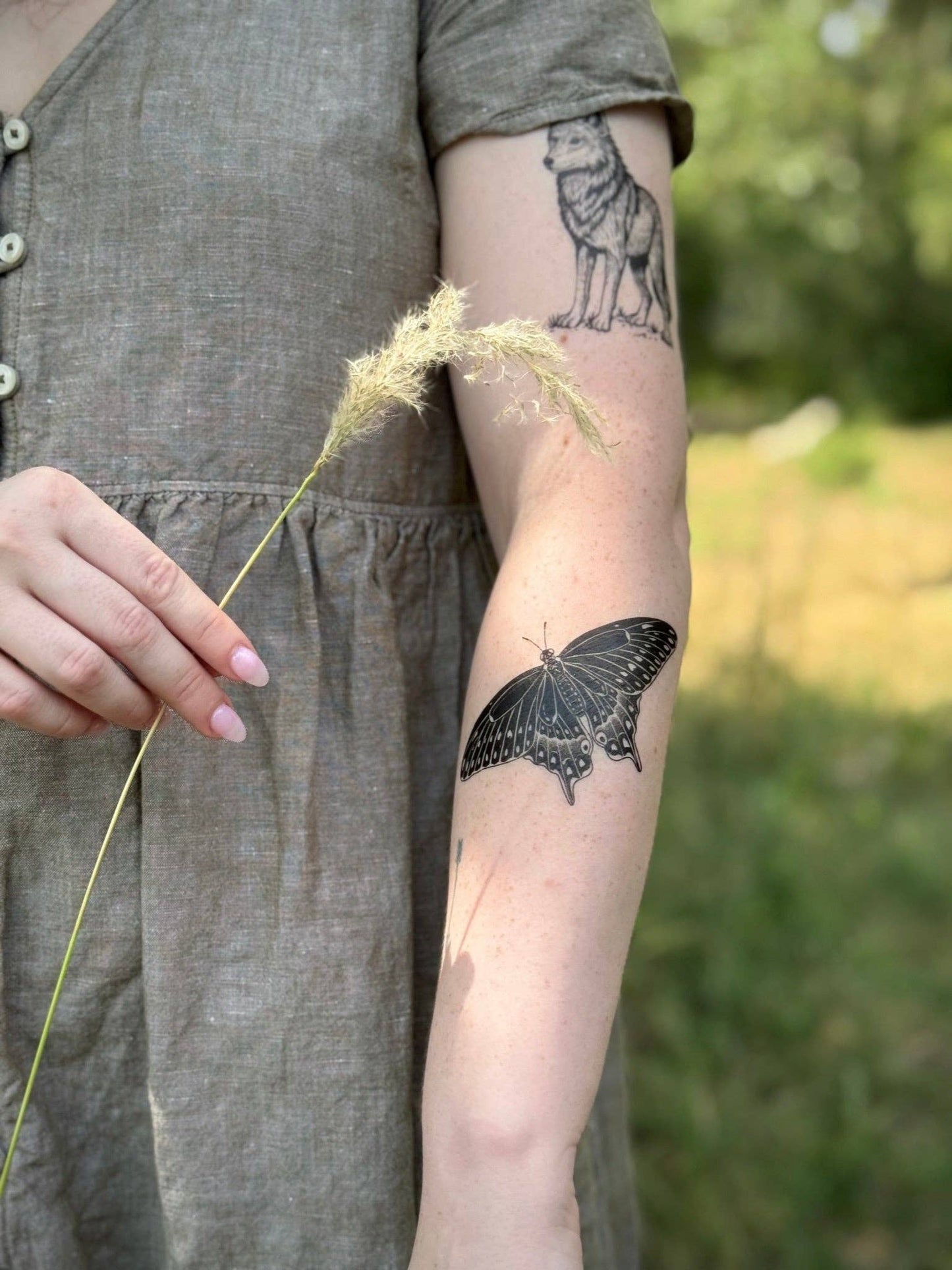 Temporary Tattoo - Black Swallowtail Butterfly (1 Pack)